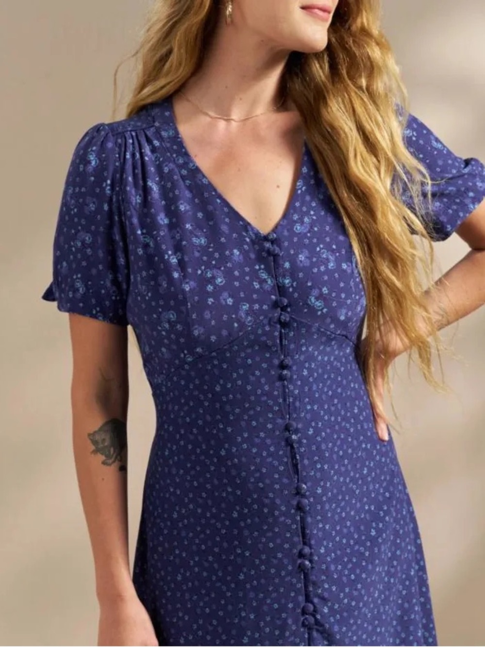 Blue Button-Front Midi Dress - Picture 5 of 8
